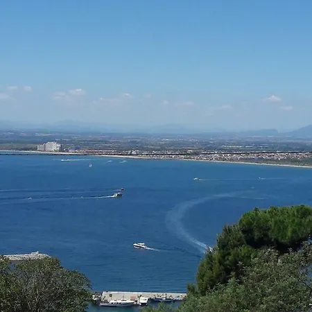 Con Terraza Y Vistas Al Mar Apartment